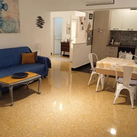 Acquario House